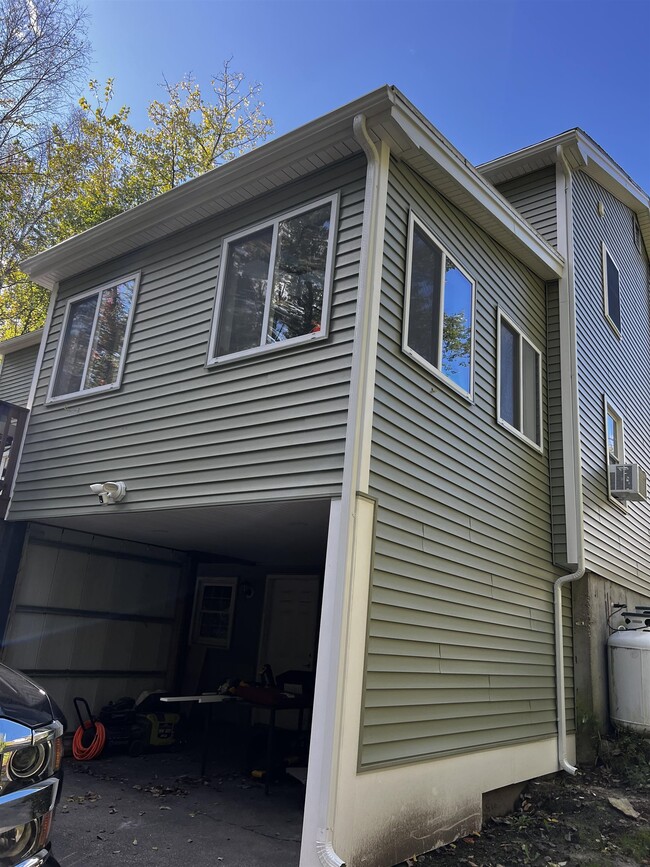 Building Photo - 16 Boulder Dr