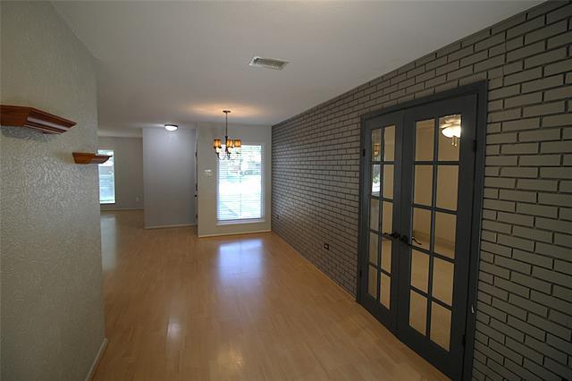 Building Photo - 804 Wateka Way