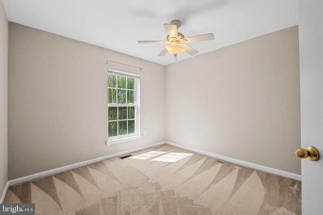 Building Photo - 23404 Rainbow Arch Dr