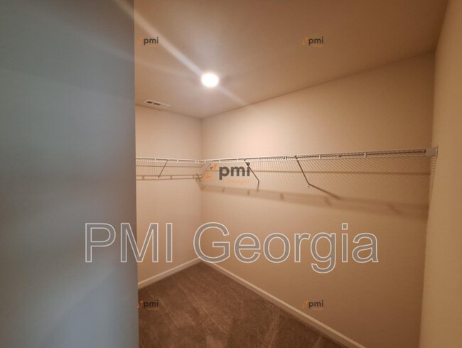 Building Photo - 110 Foley Dr