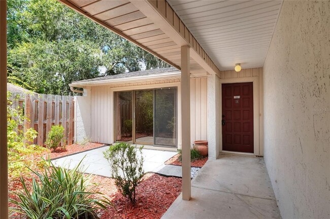Building Photo - 3988 Oak Loop