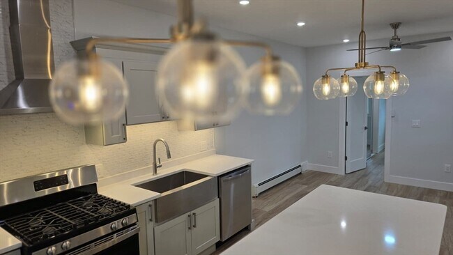 Building Photo - 53 W Eagle St