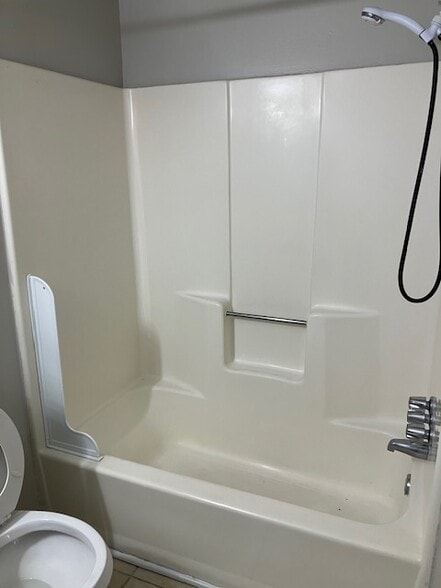 Bath - 950 Forestbrook Rd