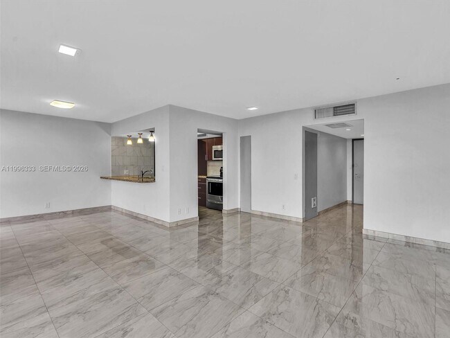 Building Photo - 20301 W Country Club Dr