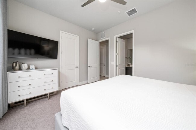 Building Photo - 7740 Sandy Ridge Dr