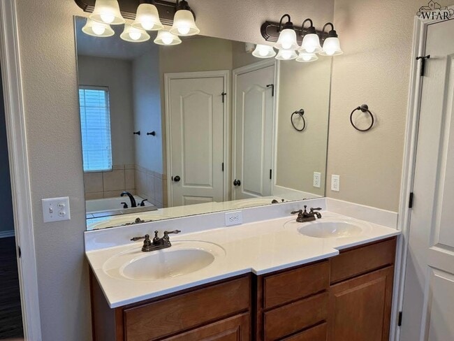 Building Photo - 5037 Cy Young Dr