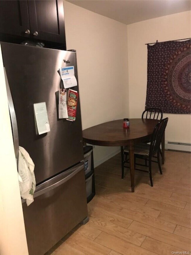 Building Photo - 165-167 E Main St