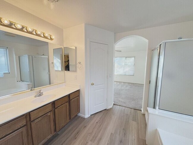 Building Photo - 4 BED, 2.5 BATH HOME IN CIRCLE CROSS RANCH SAN TAN VALLEY, AZ