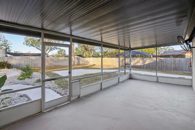 Building Photo - 3911 King Dr