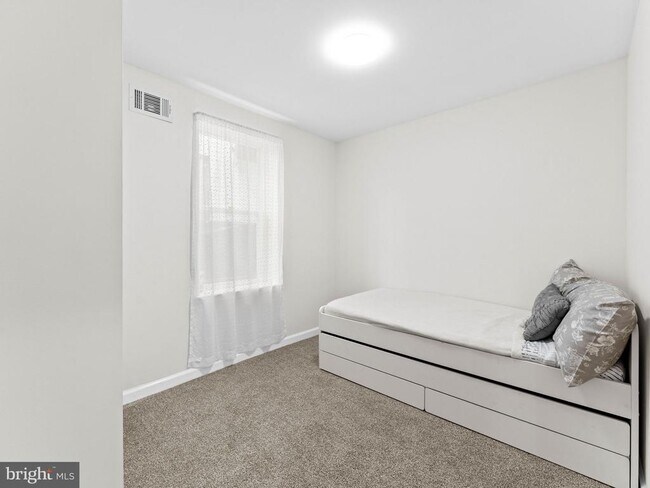 Building Photo - 1923 N 20th St