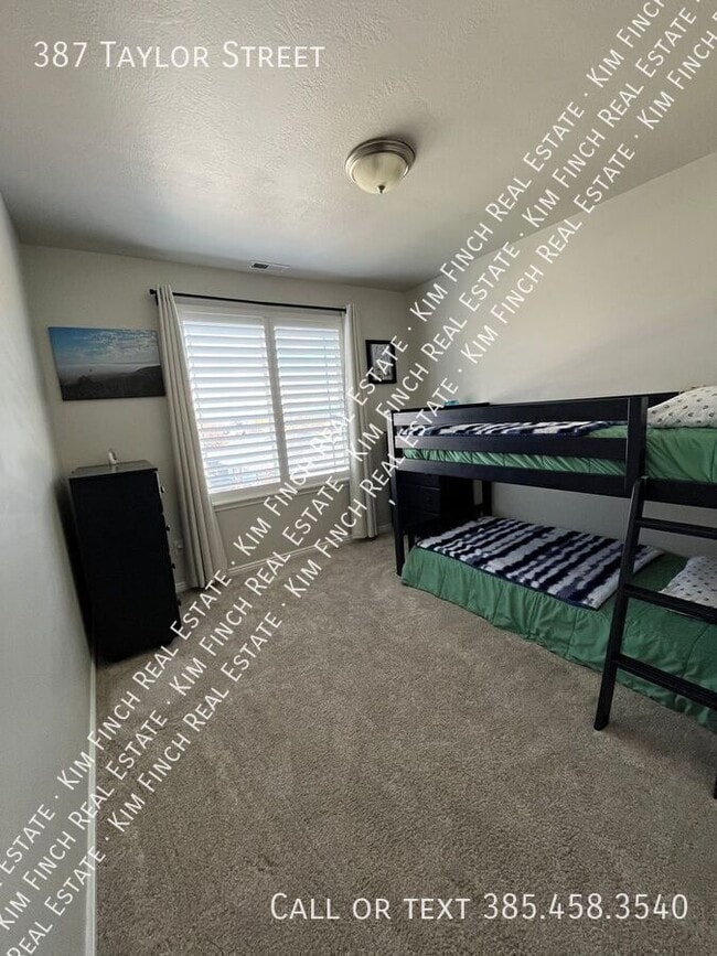 Building Photo - 387 Taylor St