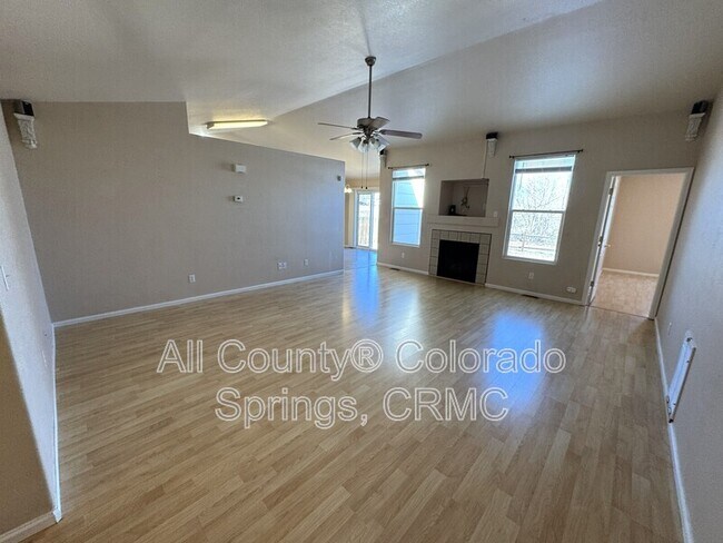 Building Photo - 1305 Lords Hill Dr