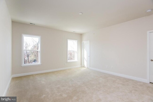 Building Photo - 65 Lila Ln