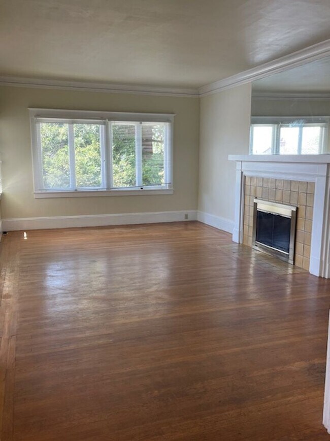 Building Photo - Piedmont Home w/ Large Attic Loft