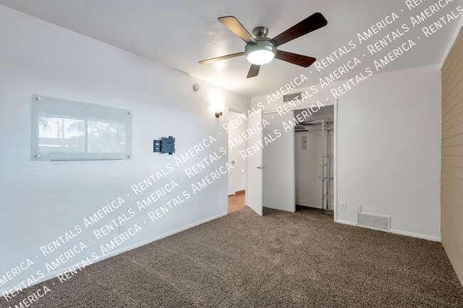 Building Photo - 55 N Cherry Ave
