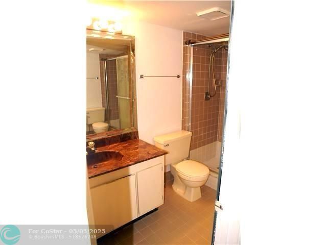Building Photo - 11000 Royal Palm Blvd