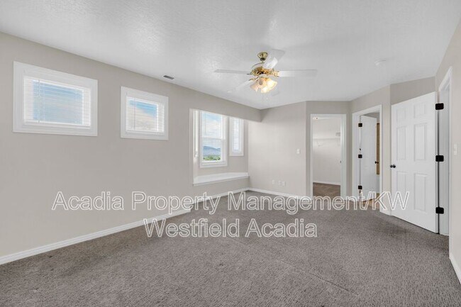 Building Photo - 25 E 2250 N