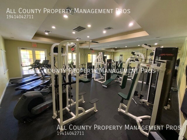 Building Photo - 5600 Bentgrass Dr