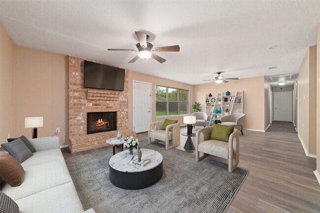 Building Photo - 14250 Laffite Dr