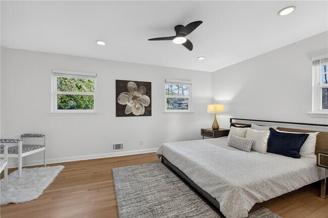 Building Photo - 2967 Flat Shoals Rd