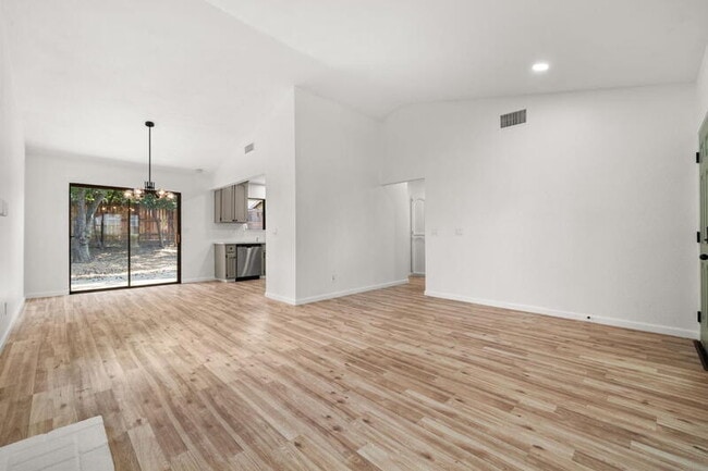 Building Photo - 4717 Boylston Ct