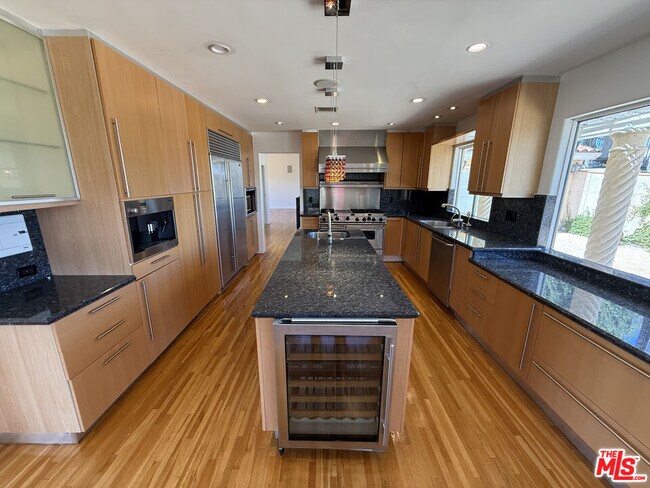 Building Photo - 4613 Reforma Rd