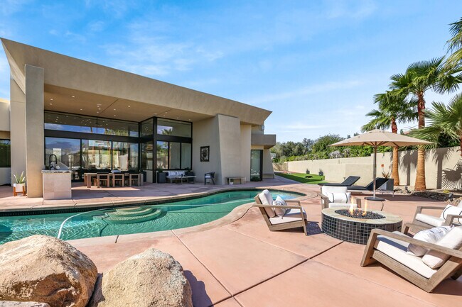 Building Photo - 1 Seclude Ct