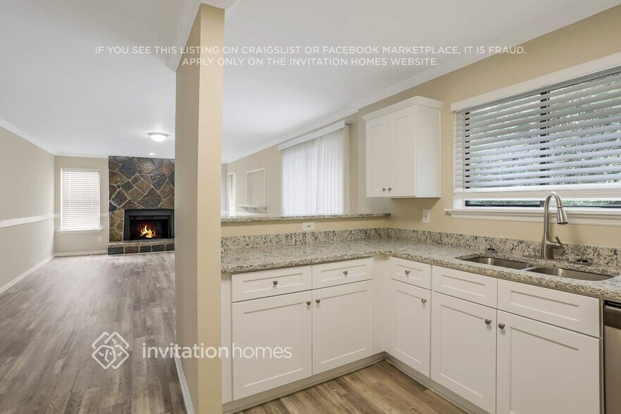 Building Photo - 1006 Chapman Cir