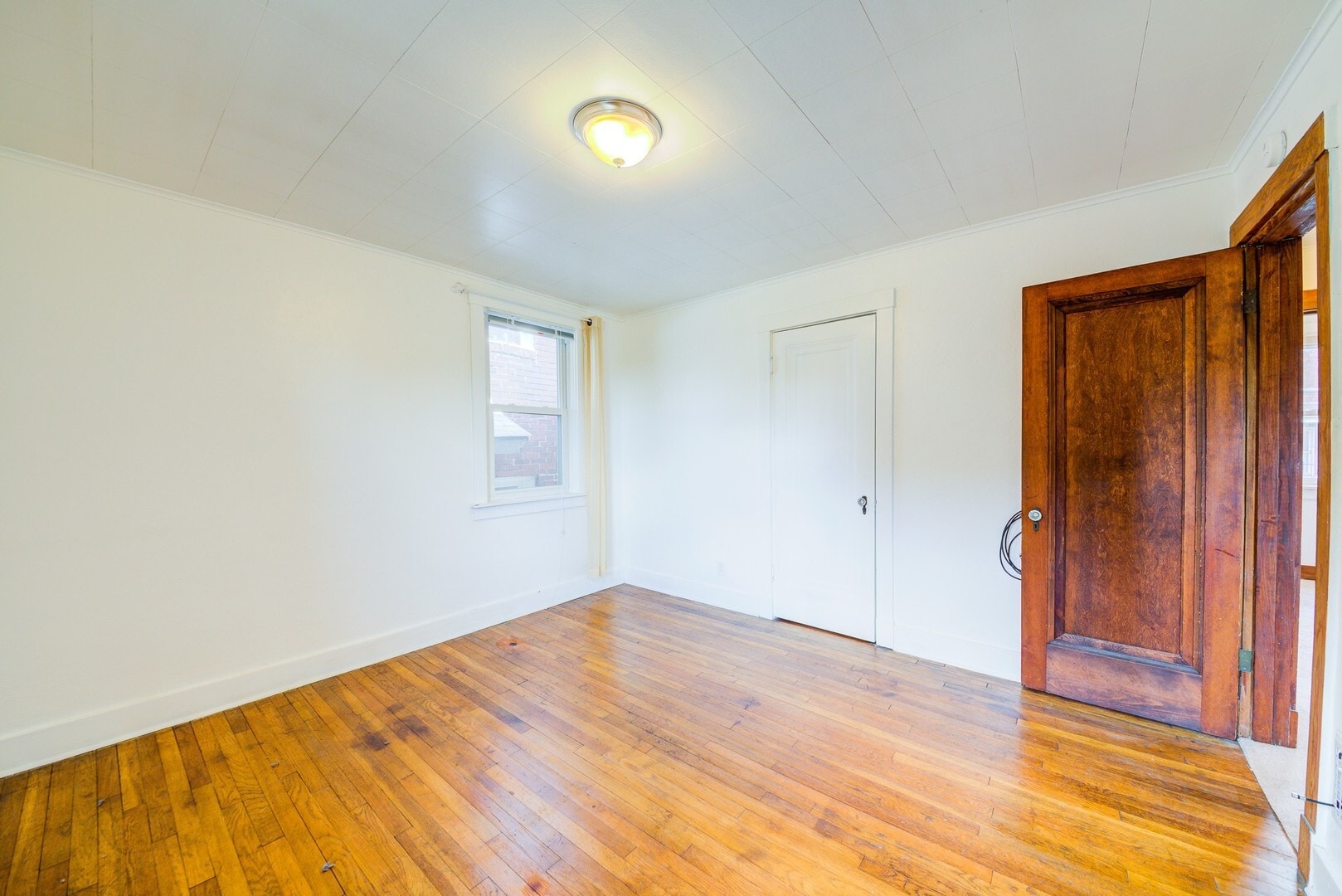 Building Photo - 1121 Bellaire Ave