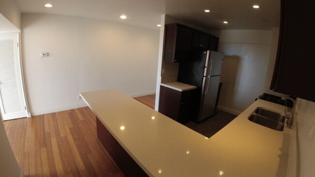 Building Photo - 1211 Horn Ave