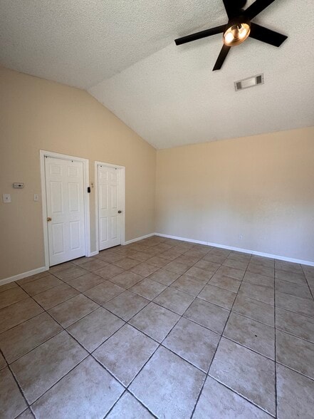 Building Photo - 1116 Delwood Ave