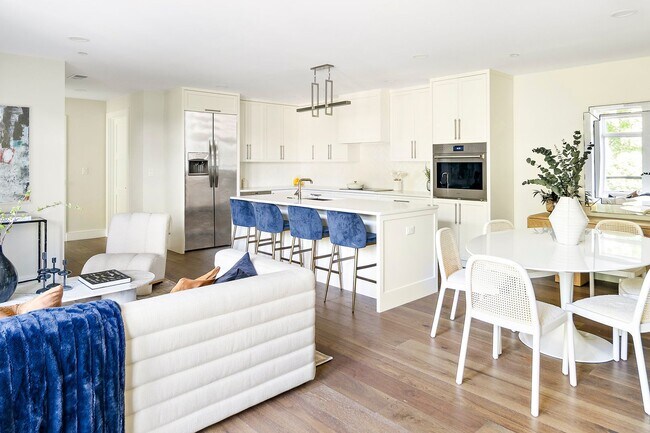 Building Photo - 1 Bed • 1.5 Bath • Garage Parking • New Luxury Building – Available now, February, March or April...