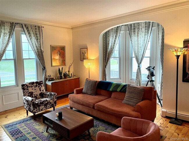 Building Photo - 90 Innis Ave