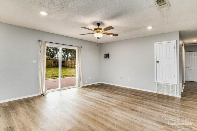 Building Photo - 5779 Wickford Ln