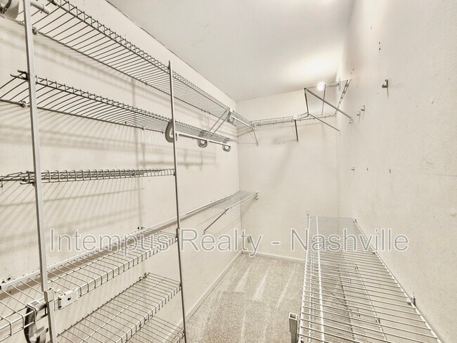 Building Photo - 8124 Devens Dr