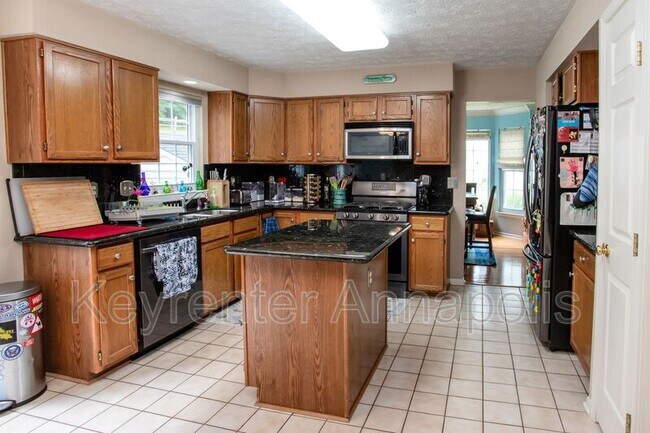 Building Photo - 2807 Chapman Ct