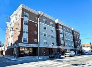 Building Photo - 502 Howe Ave