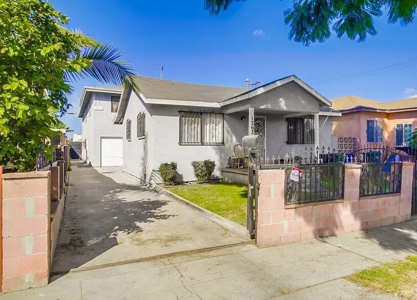 Primary Photo - 1263 E 87th Pl
