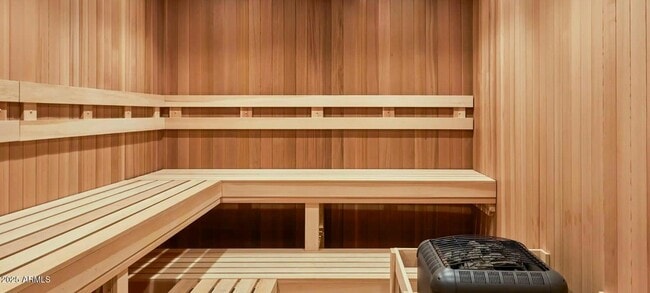 Building Photo - 817 N 6th St