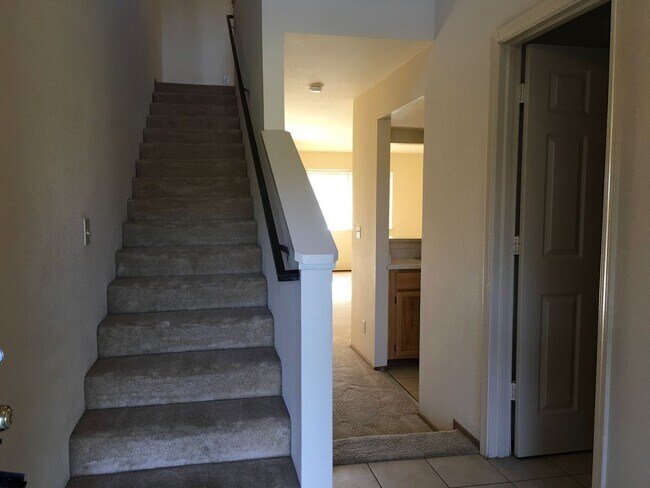 Building Photo - 4200 Stonewalk Ct