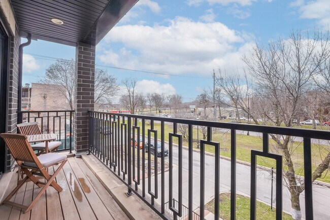 Building Photo - 1621 N Humboldt Blvd