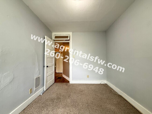 Building Photo - 2919 S Harrison St