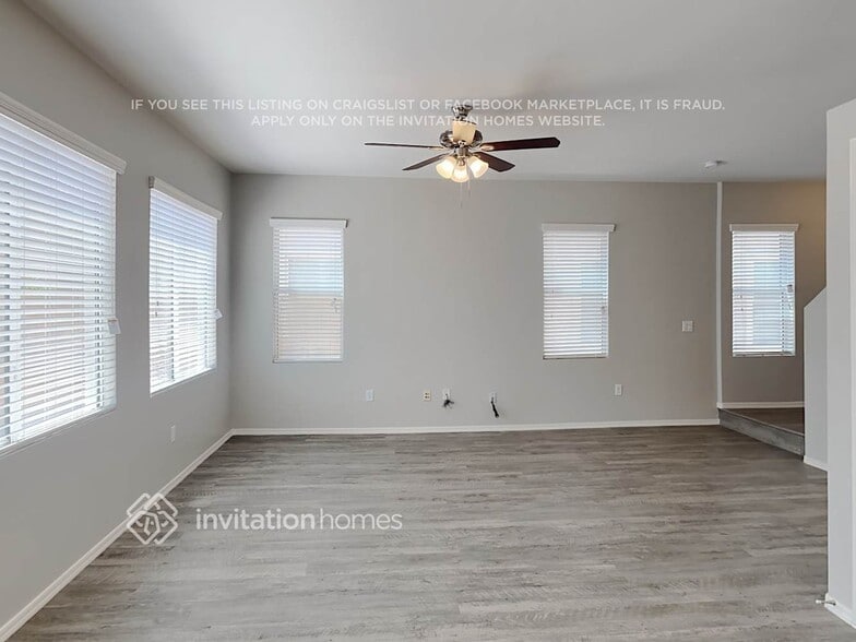 Building Photo - 3933 W Irwin Ave