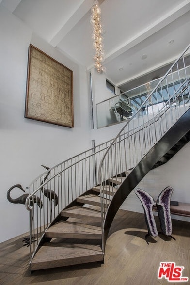 Building Photo - 2105 E Balboa Blvd