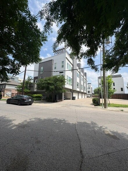 Building Photo - 1771 Mccoy St