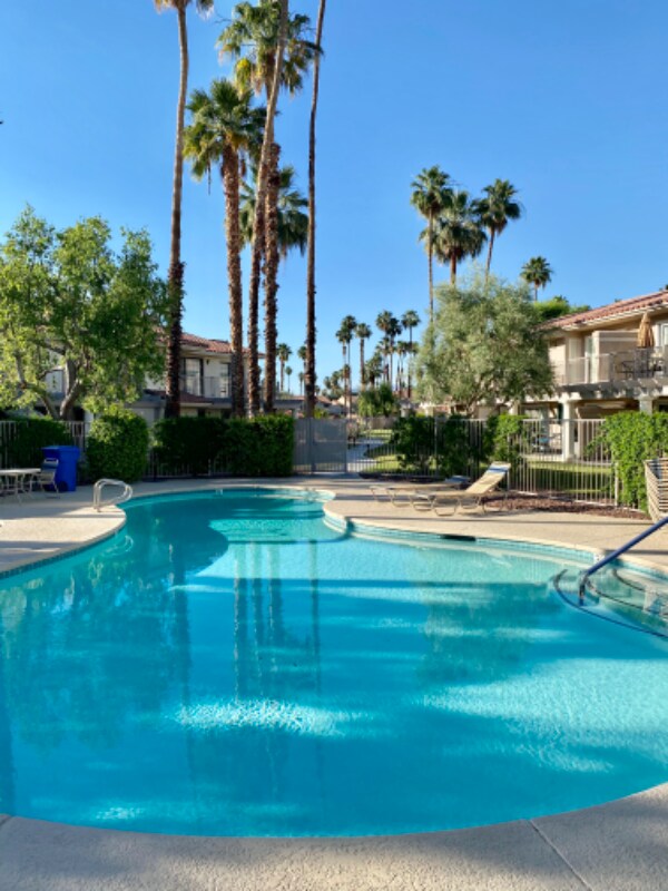 Building Photo - 4901 E Mesquite Ave