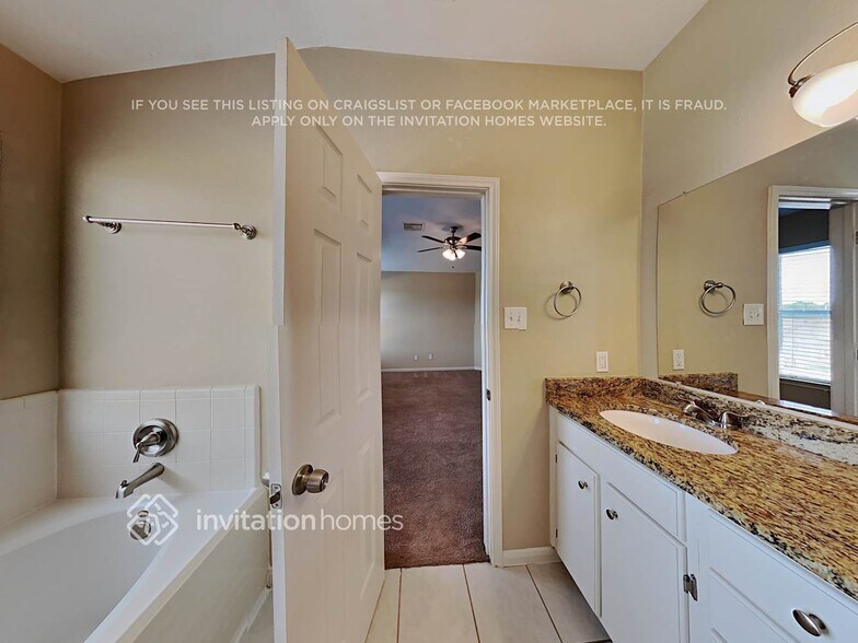 Building Photo - 5702 Ranch Prairie Tr