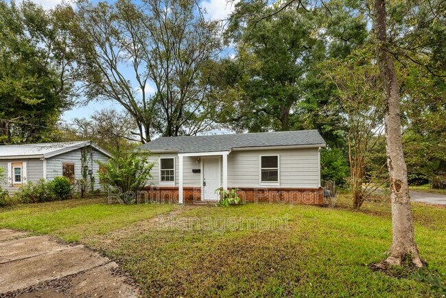 Building Photo - 4010 Vandiver Ct
