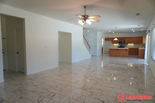 Building Photo - 2226 Via Tuscania Ave