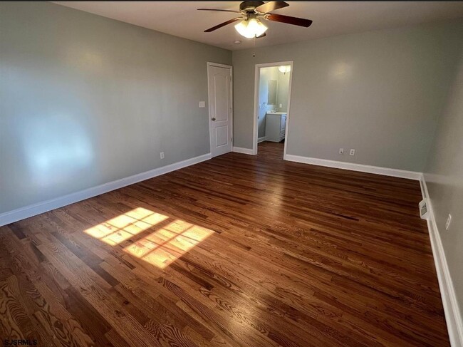 Building Photo - 102 Dogwood Ln